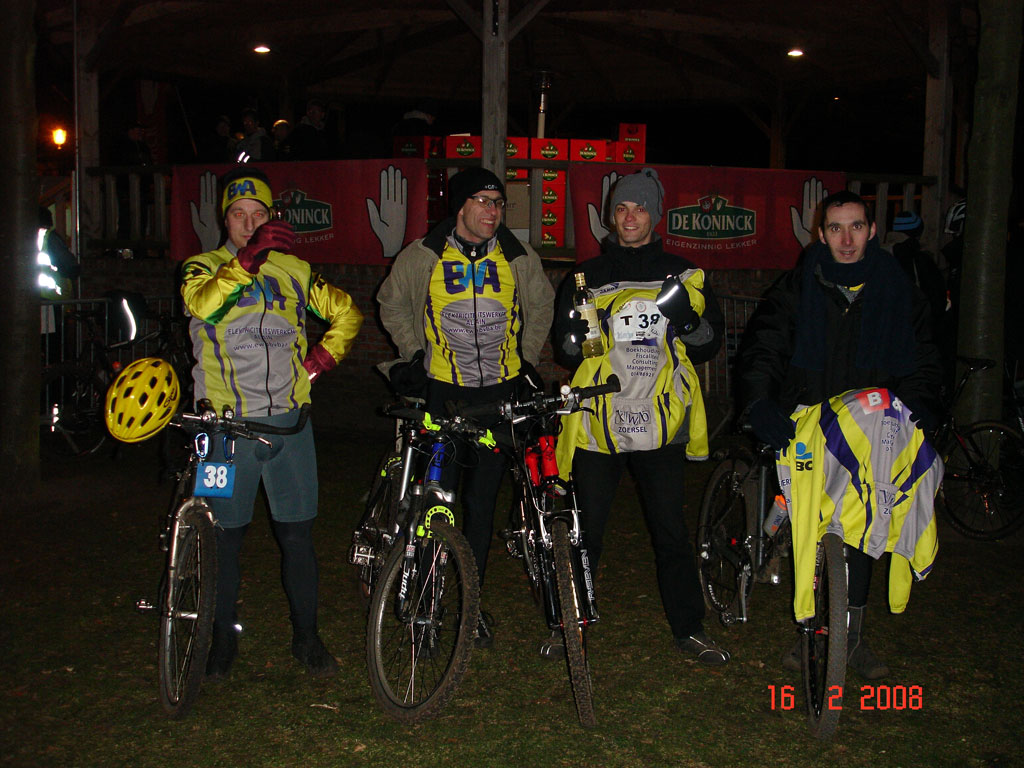 Johan, Gert, Philip en Ivan behaalden een knappe 11de plaats op de 6u van Halle!