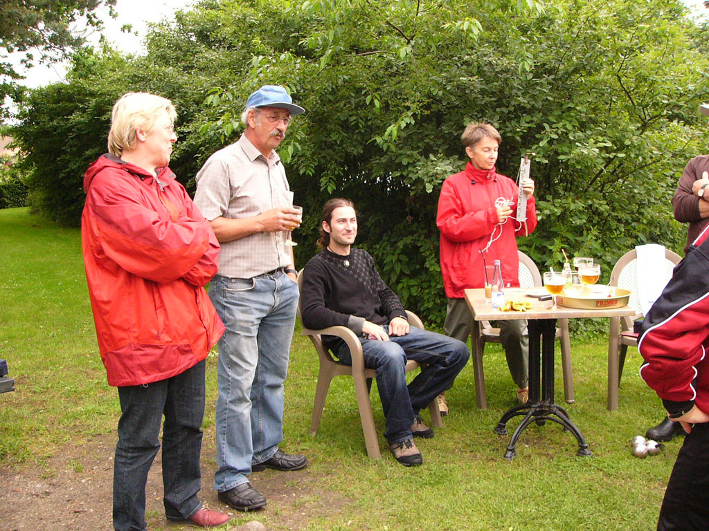 na het spel petanque wordt er nog even nagekaart bij een lekker glas!